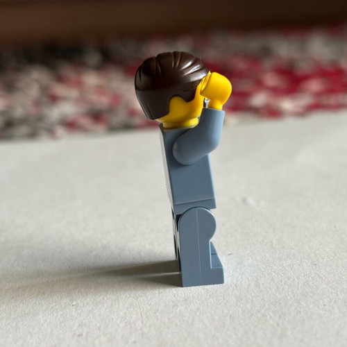 Dr. McScrubs minifigure like new from The Lego Movie (tlm054)