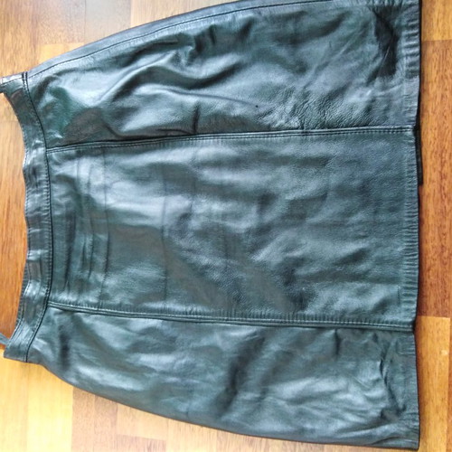 Leather napa skirt used, excellent condition, large