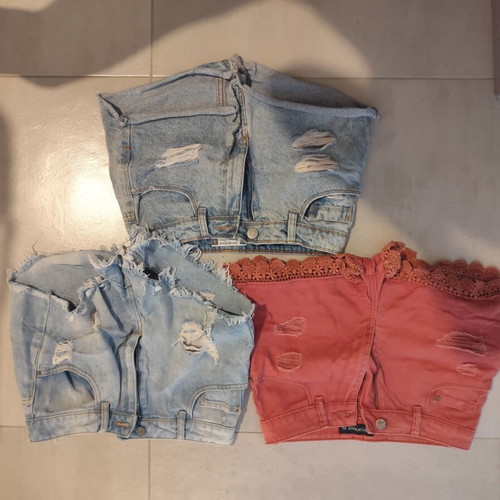 Set of 3 shorts and 2 skirts XS/S like new