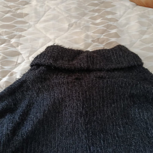 Women's black sweater like new, size XL