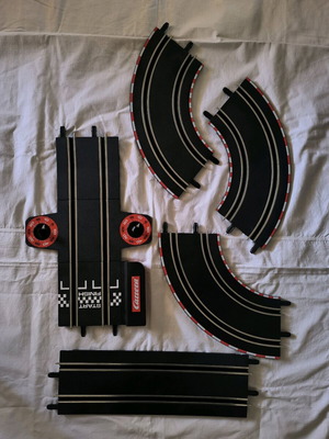 Carrera GO!!! Slot Car Track Set scale 1:43 like new, 7 pieces