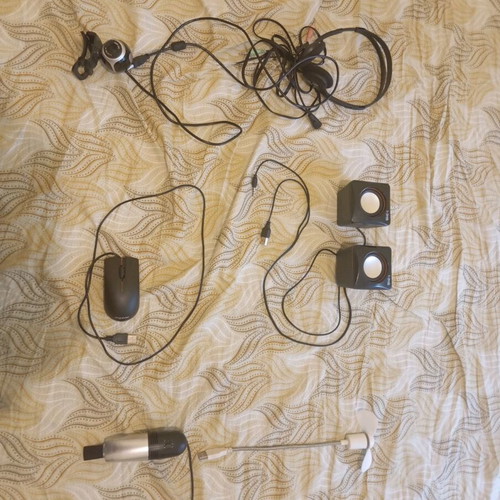 Laptop accessories used in very good condition and fully functional
