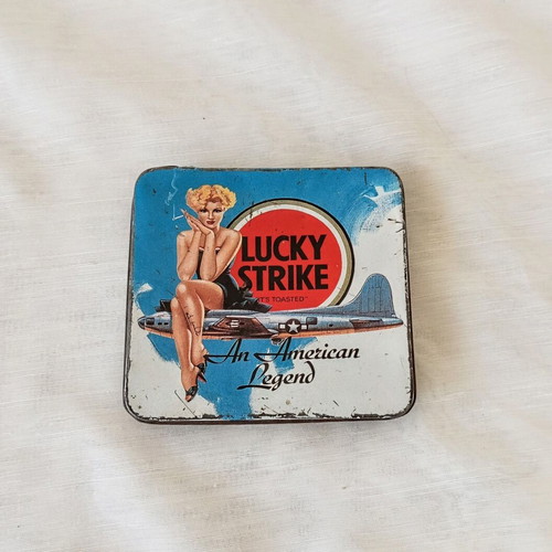 Lucky Strike metal box vintage used, collectible