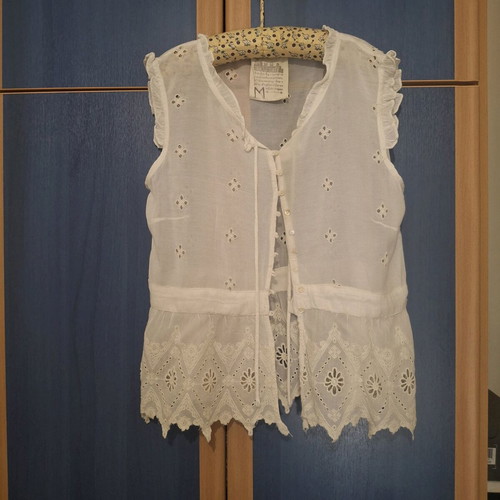 Attrattivo sleeveless top white like new