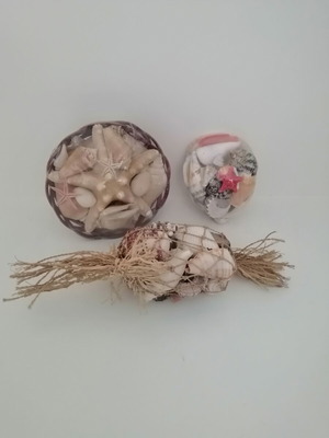 Decorative seashells set with bamboo basket and natural shells
