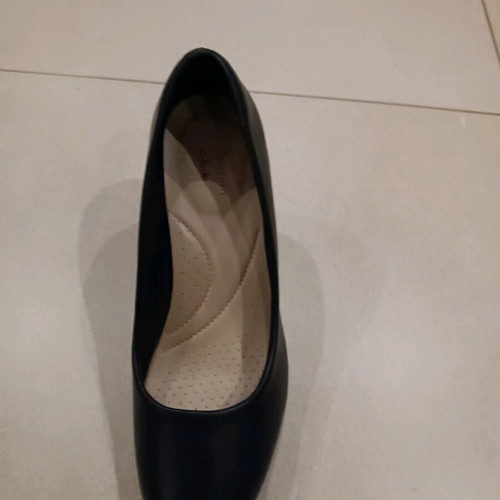 Clarks Ambyr Joy women's leather shoes like new, size 37.5 black