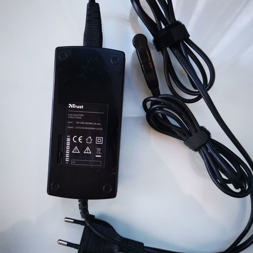 Laptop chargers for ASUS, DELL & Toshiba - Φορτιστής για φορητούς υπολογιστές ASUS, DELL & Toshiba