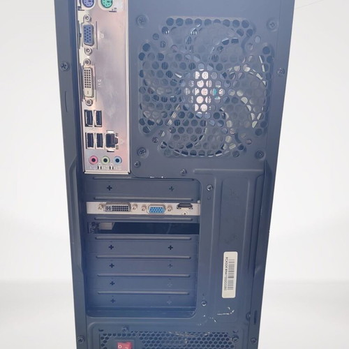 Desktop PC AMD FX-4130 Quad-Core like new, 8GB RAM, GT 730 2GB, 120GB SSD