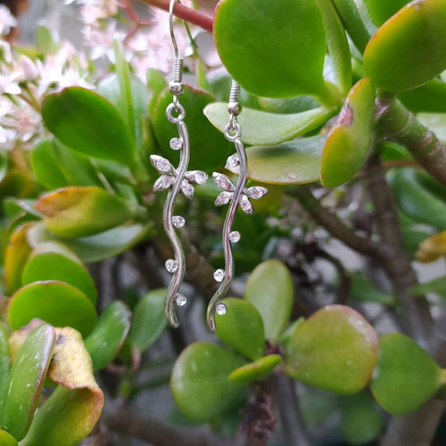 Silver earrings used with stones