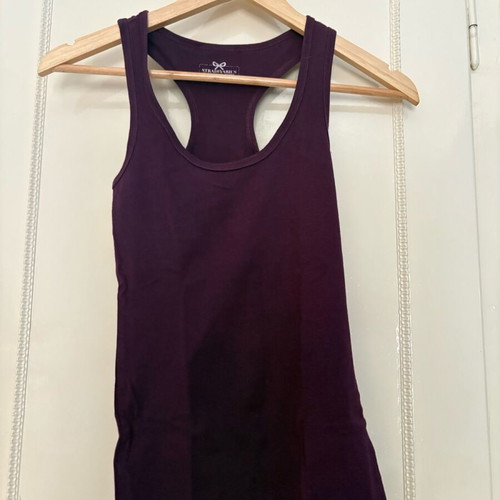 Stradivarius magenta sports t-shirt like new, size S