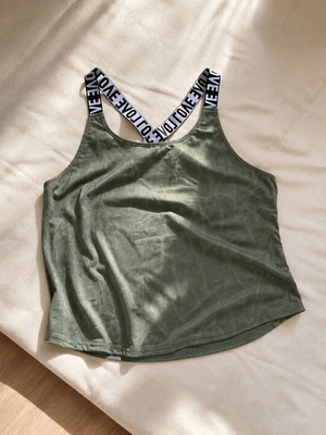 Athletic top, black and green, size L