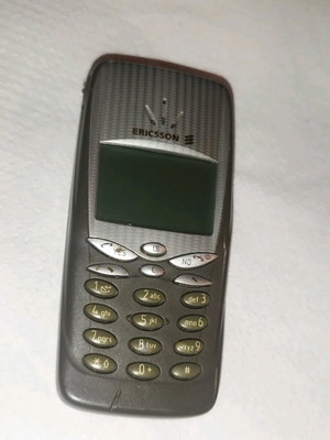 Ericsson T66 τηλέφωνο μεταχειρισμένο, μη λειτουργικό, με αυθεντικό πάνελ, χωρίς μπαταρία