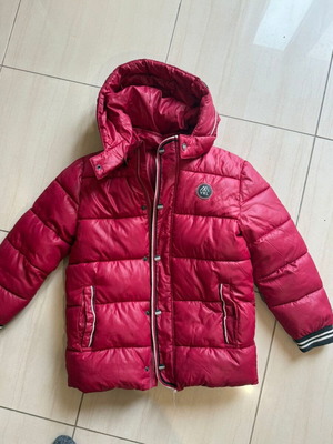 Παιδικό μπουφάν Mayoral size 9 - 134 σαν καινούργιο, κόκκινο