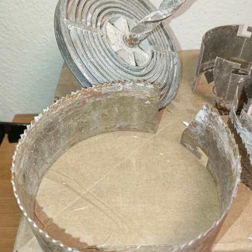 Set of 7 used hole saws