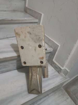 βάση εξωλέμβιας  μιχανης