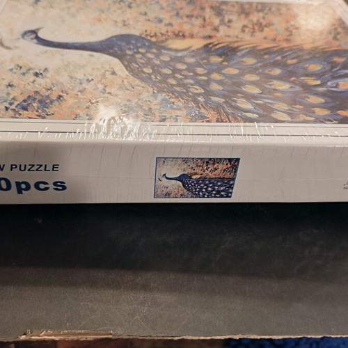 Jigsaw puzzle 1000 pieces with peacock theme new