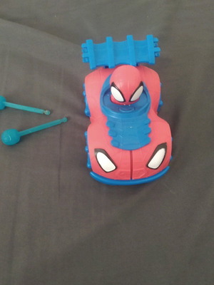 Αυτοκίνητο Spiderman που εκτοξεύει ιστούς