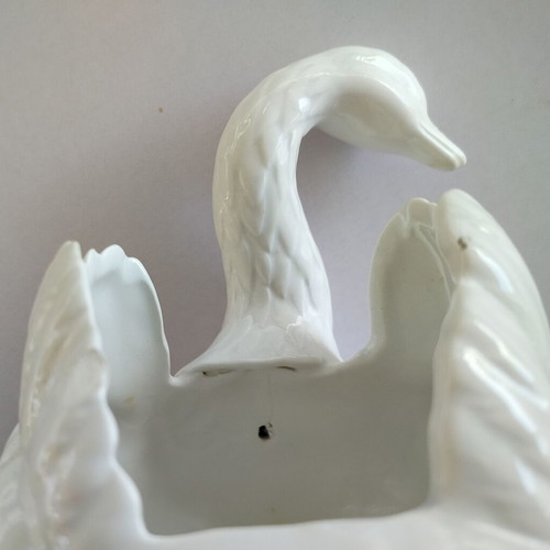 Porcelain decorative swan used, Keramikos