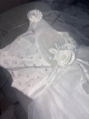 White baptism dress for 4 years old, new with tulle and pearls