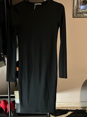 Zara black dress like new, elegant and timeless size S