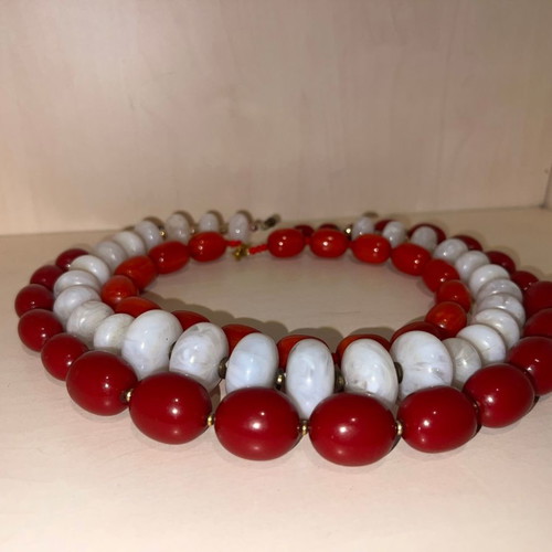 Necklaces used, set of 3 in red, white and burgundy