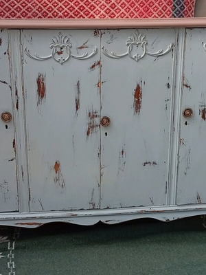 Μπουφές αναπαλαιωμένος σαν καινούργιος