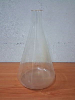 German laboratory flask GDR 23 cm like new