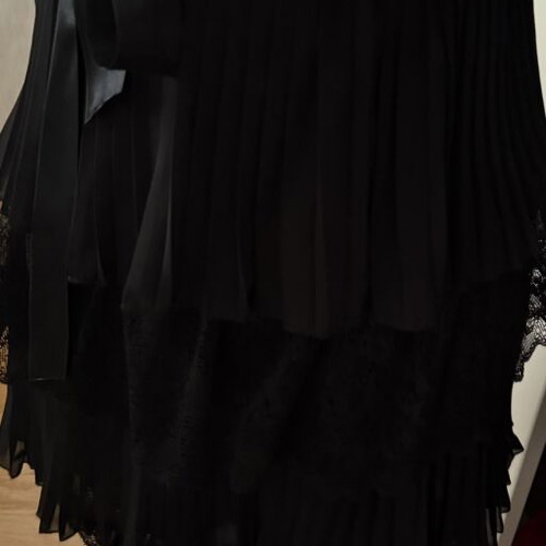 Bershka black dress with ruffles and lace size L like new