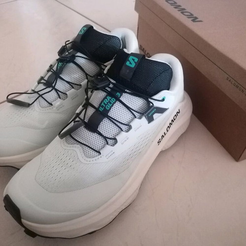 Salomon 40 2/3 Ultra Glide 3 W new, mint color