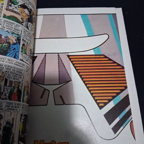 Blek 479 comic with mask, flags, paper craft, posters