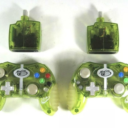 Xbox Original Wireless Controllers like new pack of 4