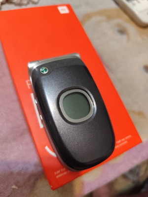Sony Ericsson Z300i used, battery issue, no charger