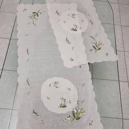 Table linen set of 4 pieces new