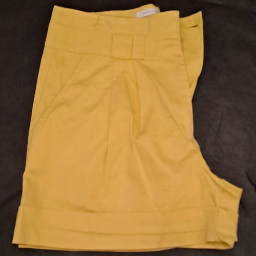 Penny Sabbado women's yellow shorts used, size M