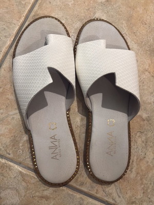 Summer white slippers size 40 like new