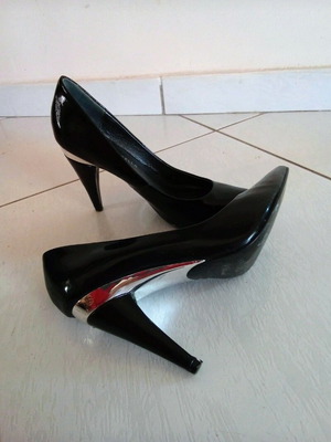 Roberto Botella patent leather black pumps size 37 like new