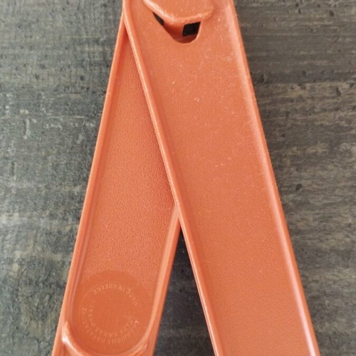 Tupperware Serving Tongs like new, plastic