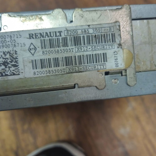 Audio system CD radio Nissan Renault used