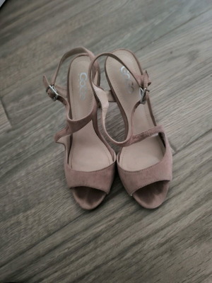 Women’s pink stiletto sandals like new, size 39