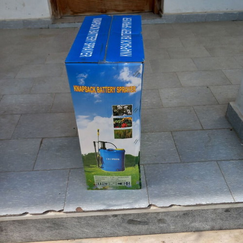 Knapsack battery sprayer garden new with battery