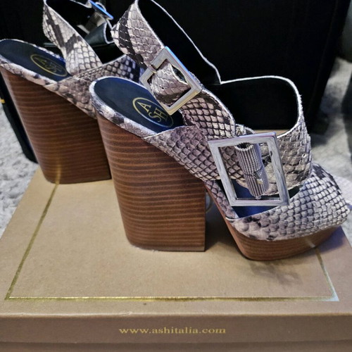 Ash high-heeled shoes with snake pattern like new, size 39