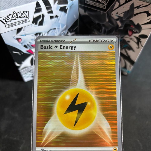Basic Lightning Energy Pokemon Card new
