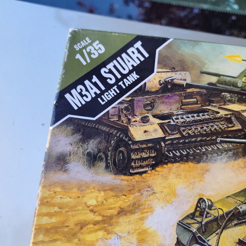 M3A1 Stuart tank model kit 1/35 scale Academy like new