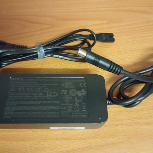 Electric scooter charger 42 volt like new, good working condition