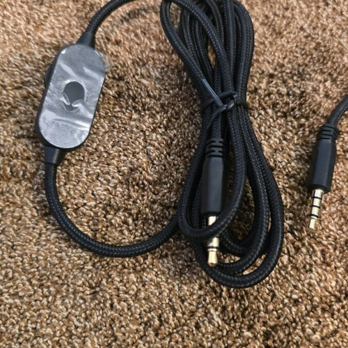 Alienware AW510H gaming headset wired like new with 7.1 sound