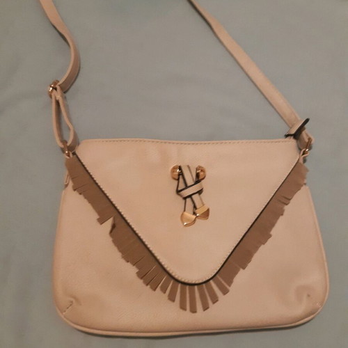 Beige crossbody envelope bag like new with gold details and fringes