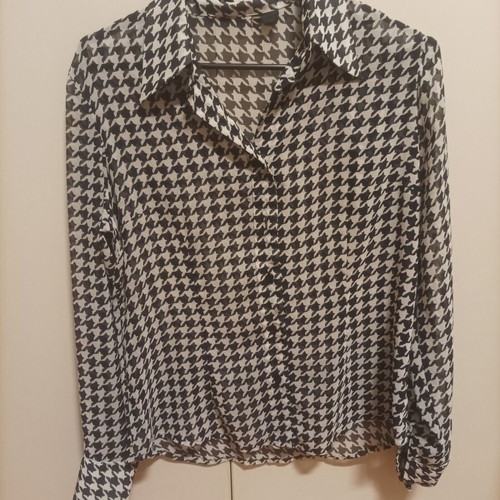 Transparent shirt like new, size S, black and white