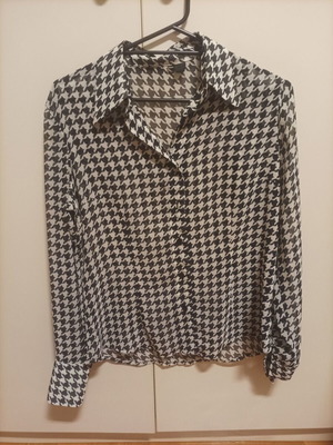 Transparent shirt like new, size S, black and white