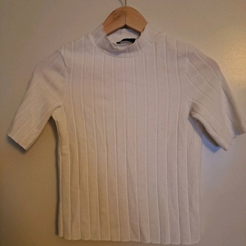 Bershka white t-shirt size XS like new