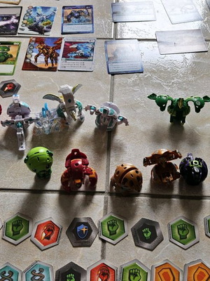 Αυθεντικά Bakugan συλλογή σαν καινούργιο